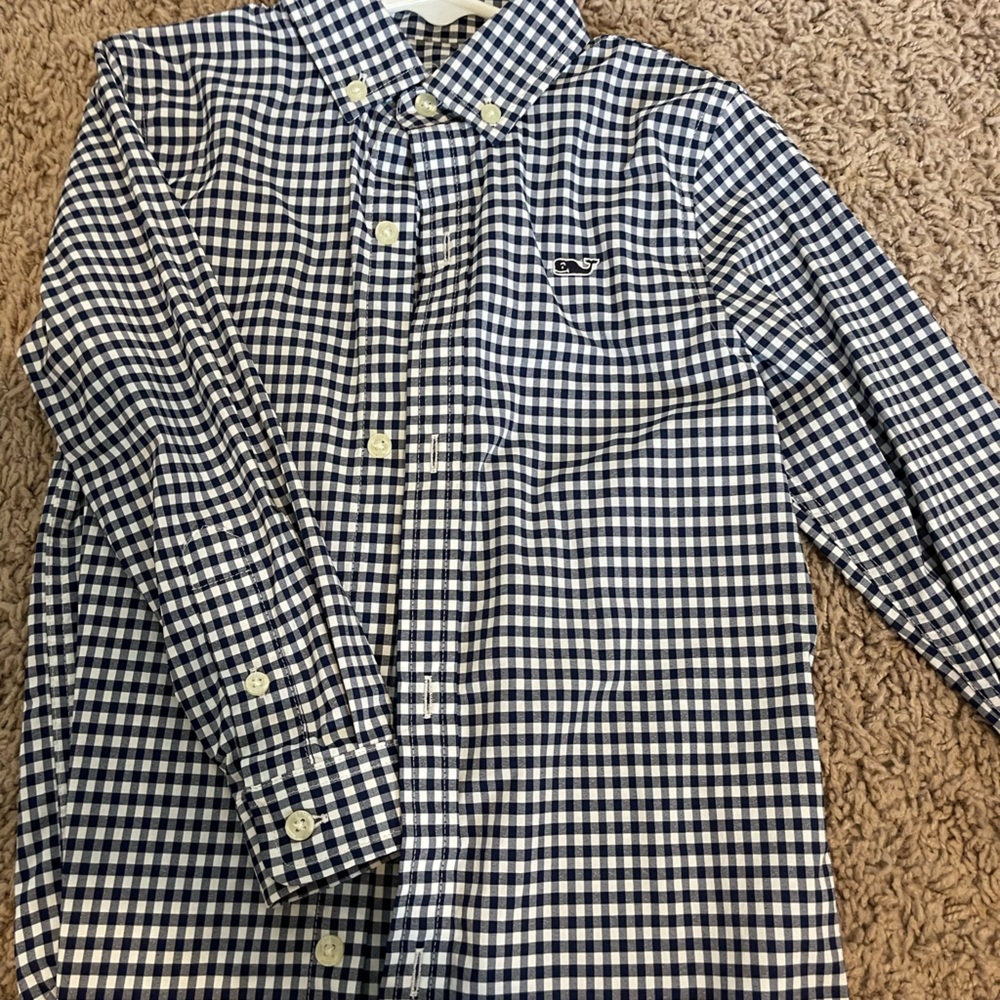 Navy and white vineyard vines button down